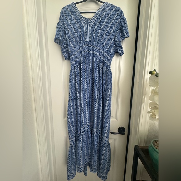 $15 Max Studio Blue and White Patterned Maxi Dress - Picture 3 of 3